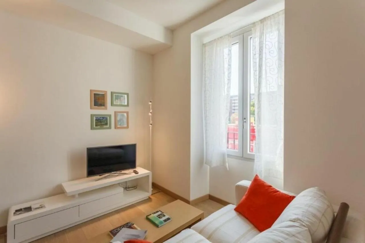 Farini By Halldis Milan Apartment